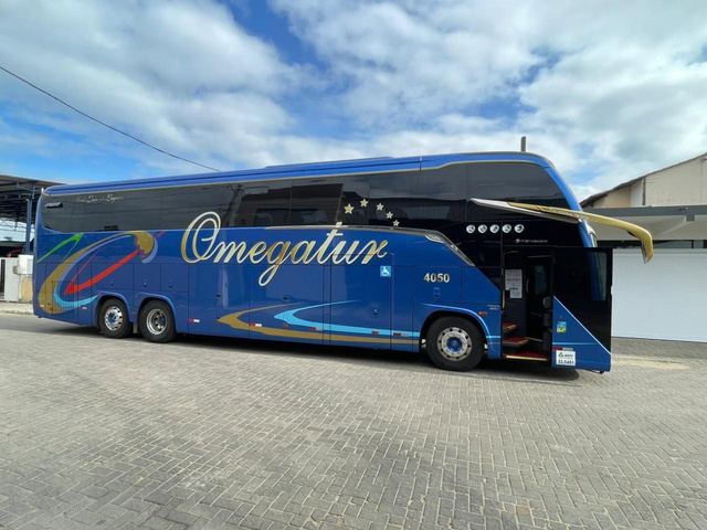 Ônibus semi-leito usado na viagem para São Thomé